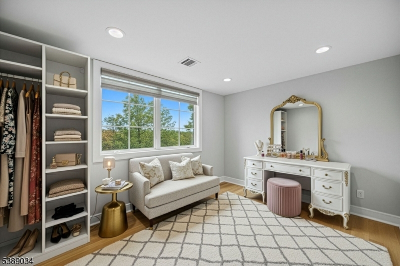 Riker Hill - Residential