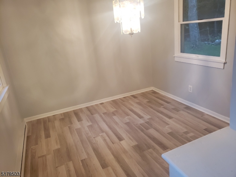 HIGHLAND LAKES - Residential Lease