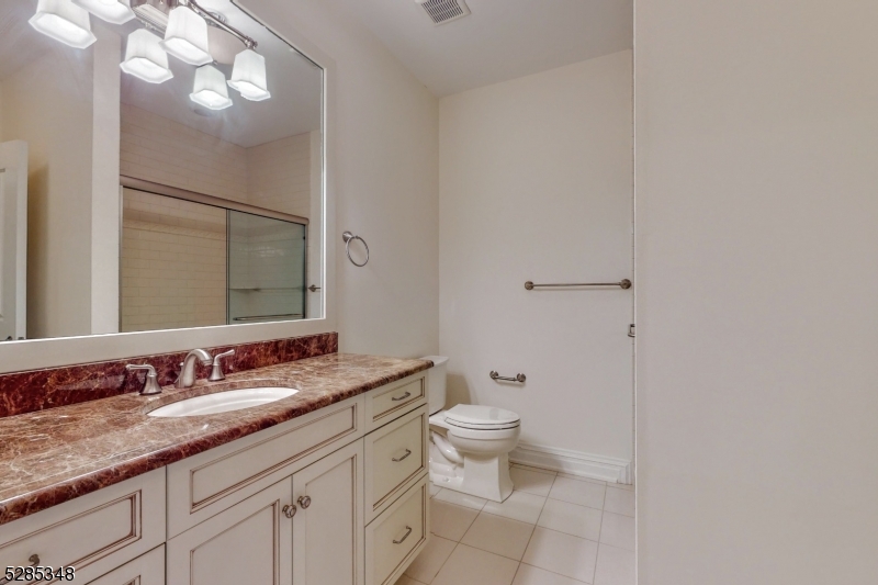 SADDLE RIVER GRAND - Residential