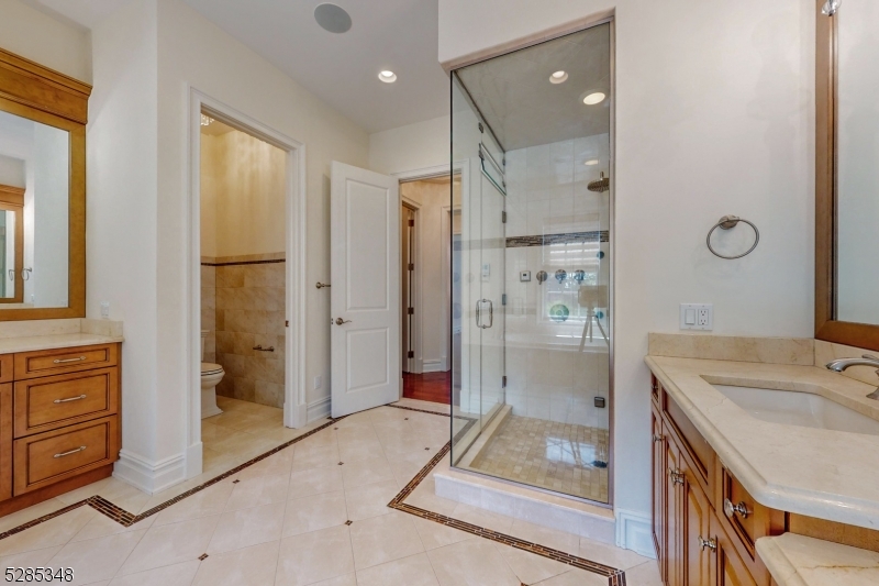 SADDLE RIVER GRAND - Residential