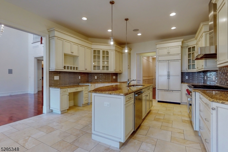 SADDLE RIVER GRAND - Residential