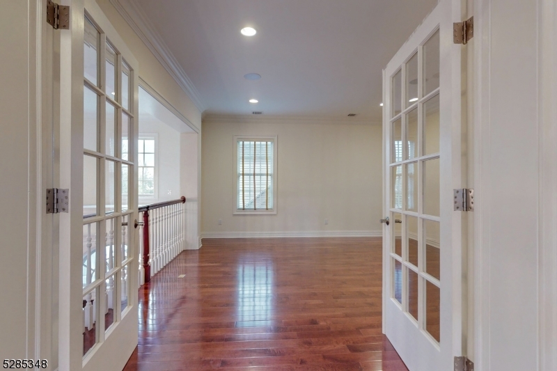 SADDLE RIVER GRAND - Residential