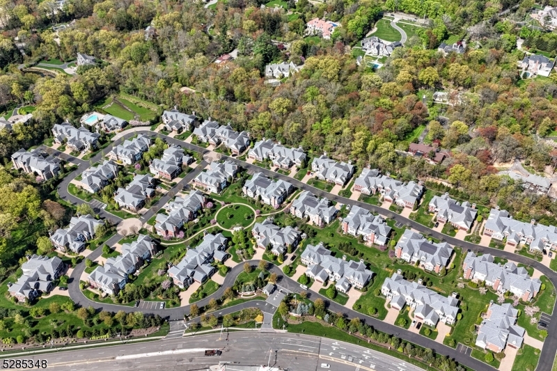 SADDLE RIVER GRAND - Residential