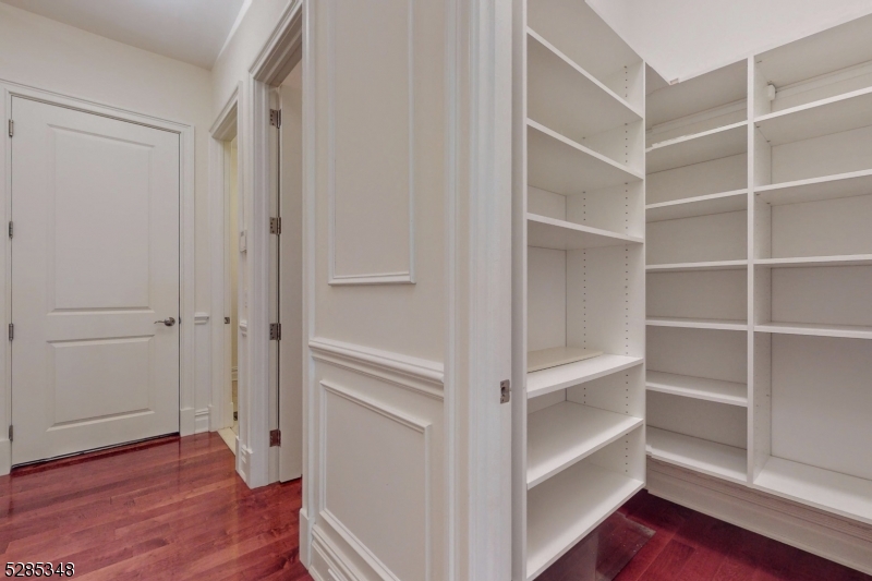 SADDLE RIVER GRAND - Residential