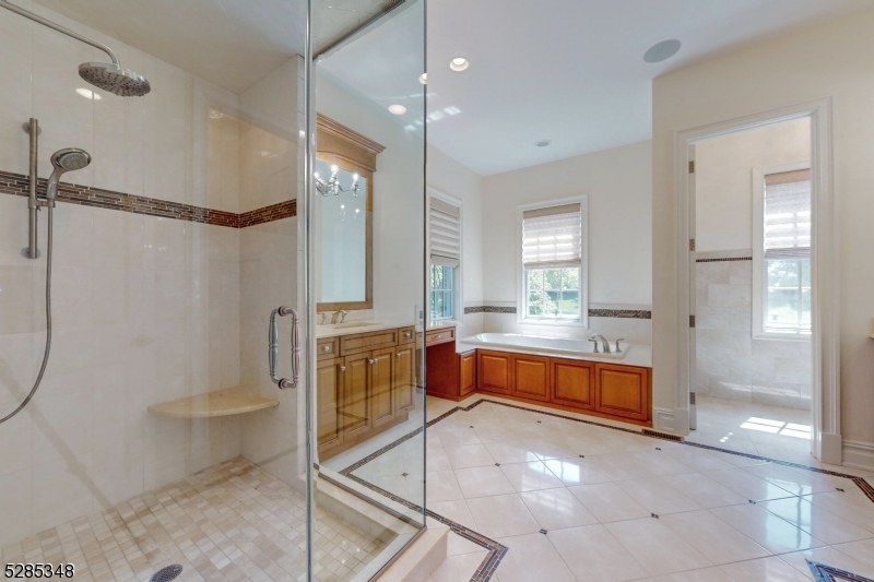 SADDLE RIVER GRAND - Residential