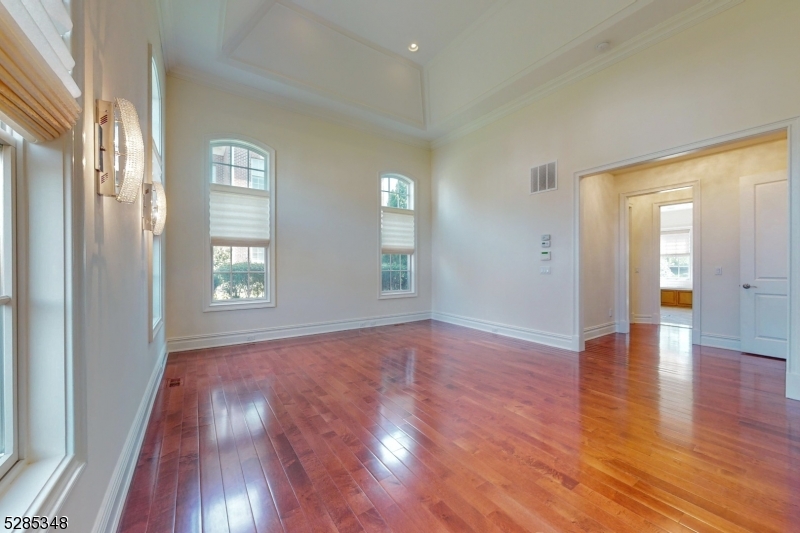 SADDLE RIVER GRAND - Residential