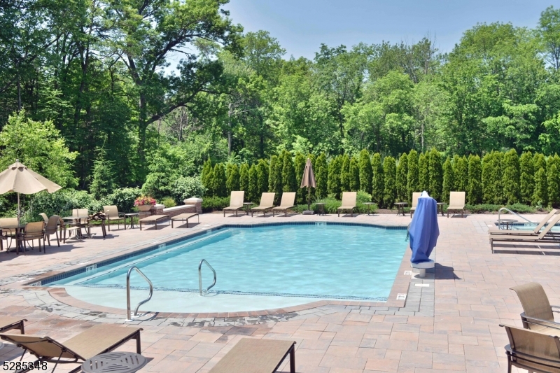 SADDLE RIVER GRAND - Residential