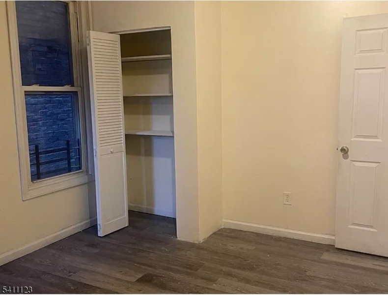 DOWNTOWN - Residential Lease