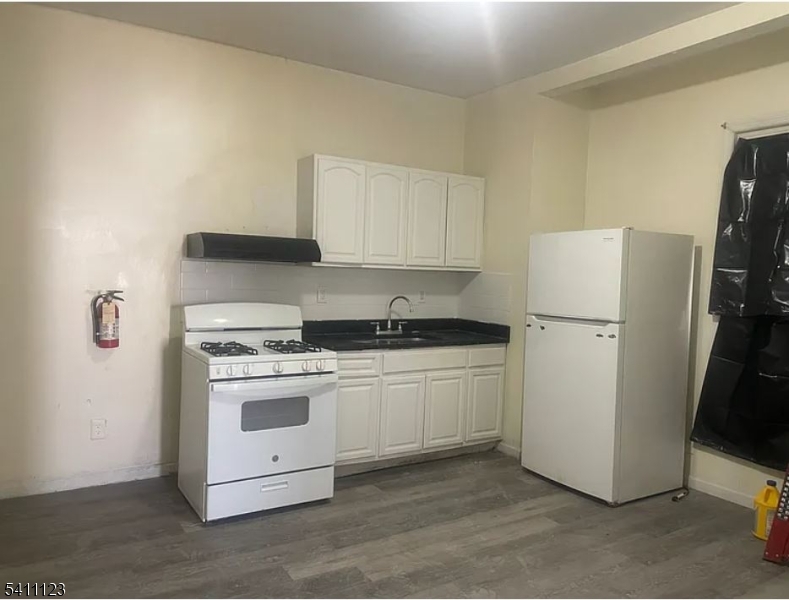 DOWNTOWN - Residential Lease