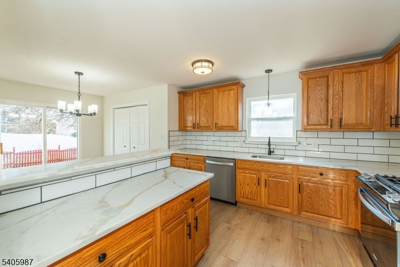 Washington Meadows - Residential