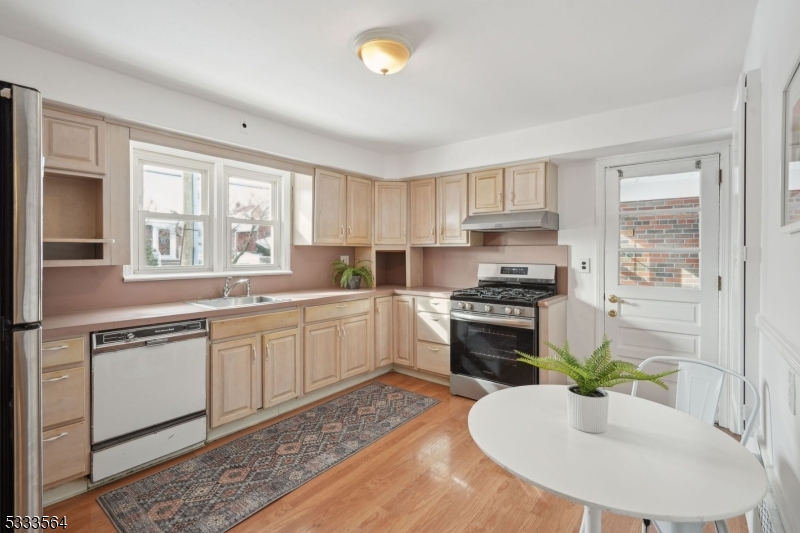 104 Liberty Ave