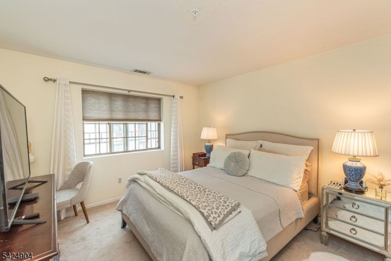 Ridge Gardens - Residential