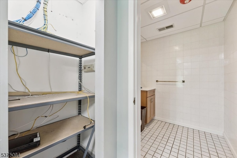 Rockaway Boro, New Jersey 07866, United States, ,Residential,Active,185332