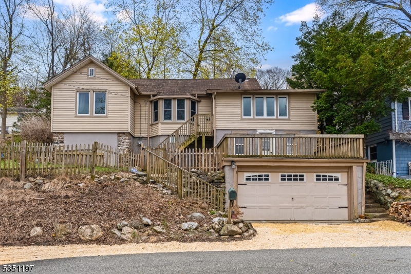 121 Springbrook Trl