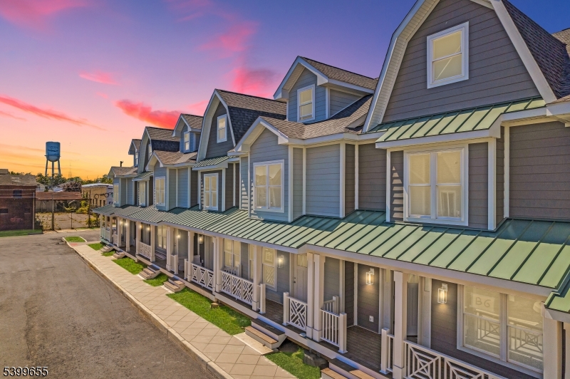 Avon Lakeview Townhomes - Residential