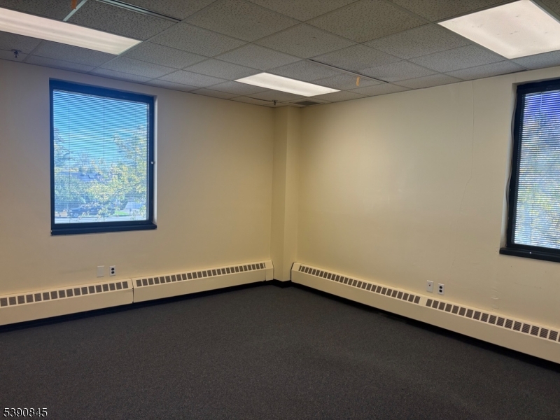 Bridgewater Twp., New Jersey 08807, United States, ,Residential,Active,231656