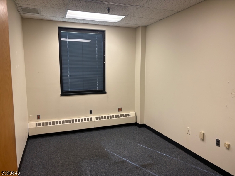 Bridgewater Twp., New Jersey 08807, United States, ,Residential,Active,231656