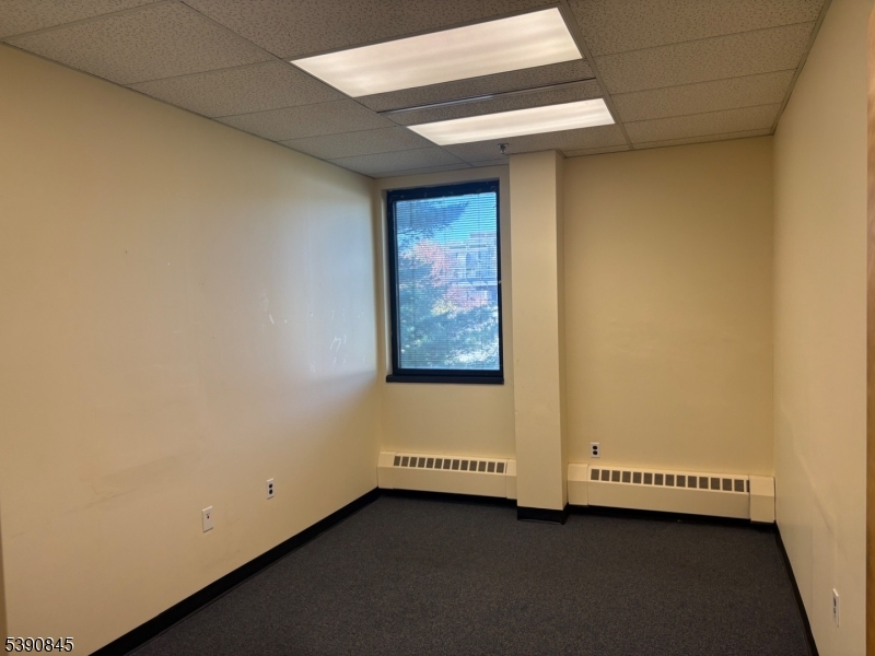 Bridgewater Twp., New Jersey 08807, United States, ,Residential,Active,231656