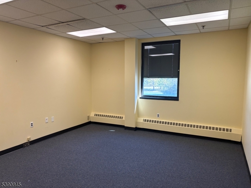 Bridgewater Twp., New Jersey 08807, United States, ,Residential,Active,231656