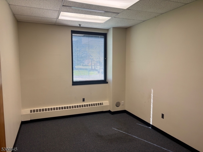 Bridgewater Twp., New Jersey 08807, United States, ,Residential,Active,231656