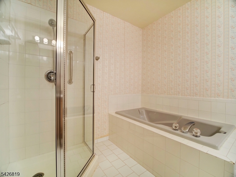 Montville Chase - Residential