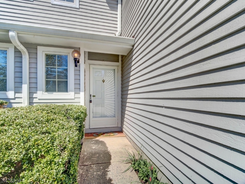 Montville Chase - Residential