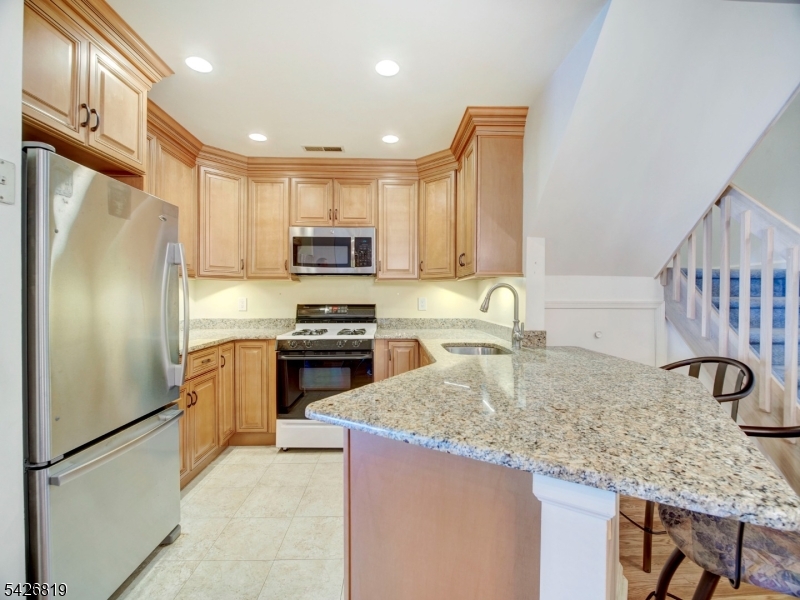 Montville Chase - Residential