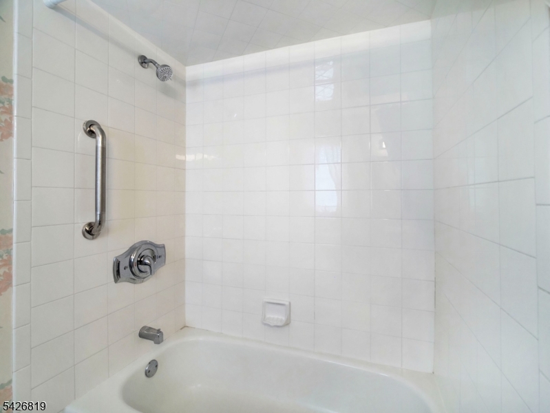 Montville Chase - Residential