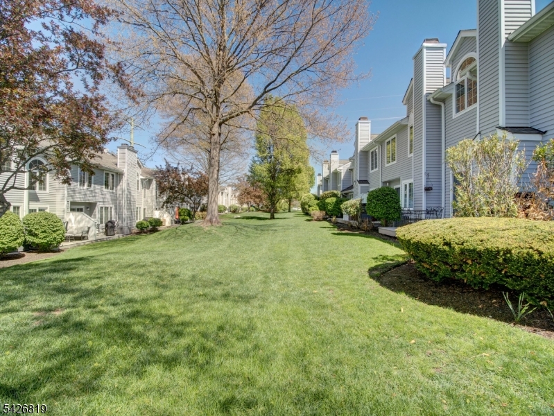 Montville Chase - Residential