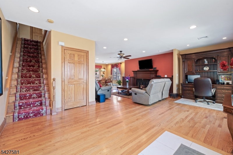 South Side or 400 Block - Residential