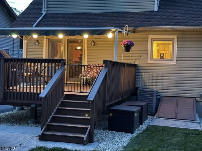 South Side or 400 Block - Residential