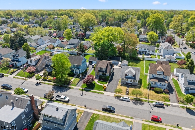 South Side or 400 Block - Residential