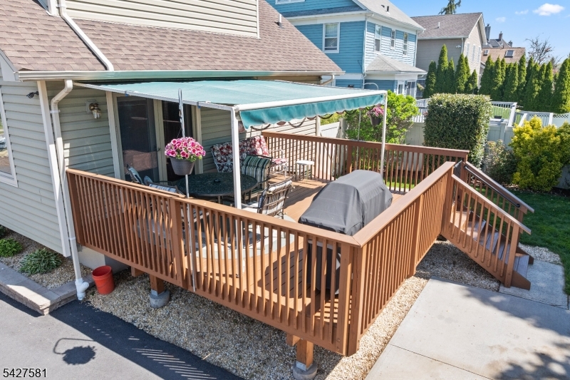 South Side or 400 Block - Residential