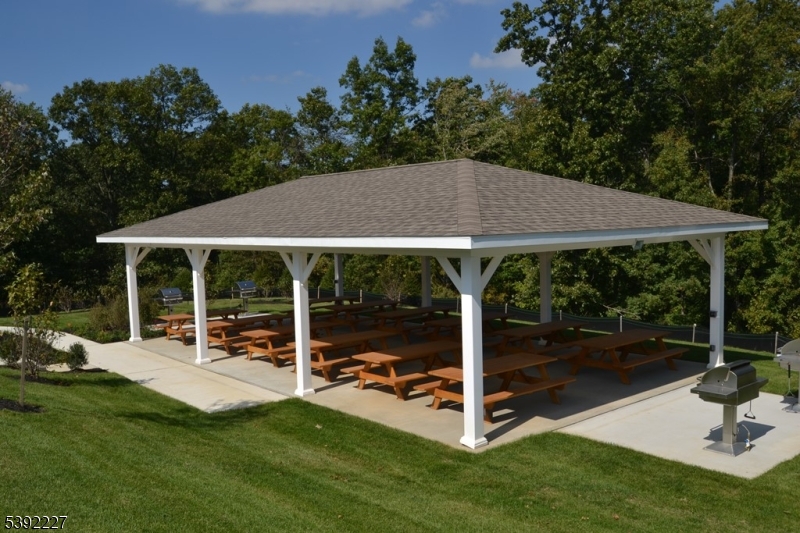 GREENBRIAR FOX RIDGE - Residential