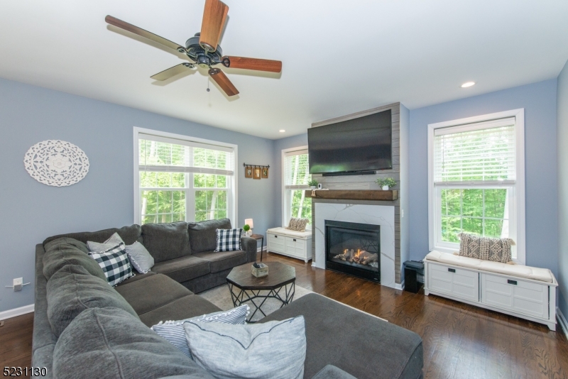 Schooleys Mtn - Residential