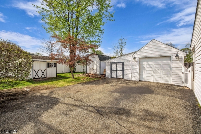 Pompton Plains - Residential
