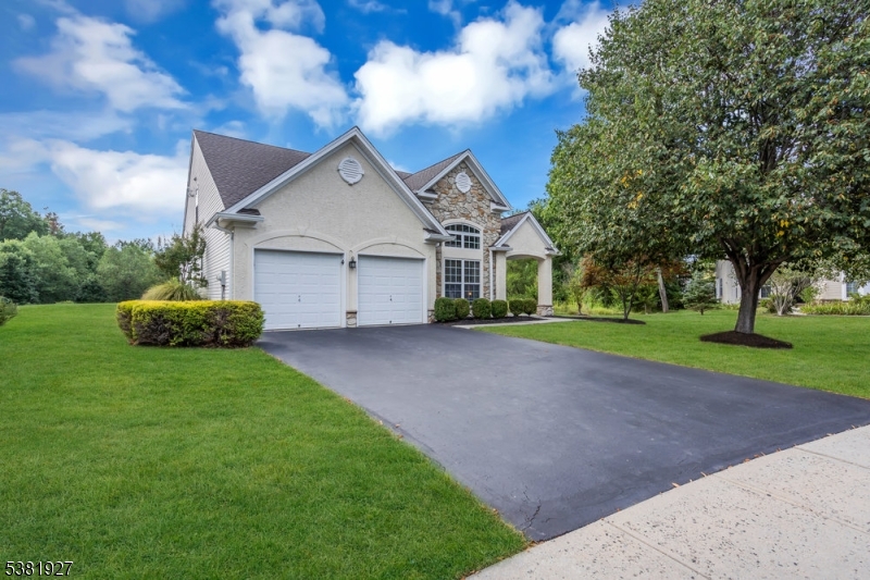 Wellington Manor - Residential