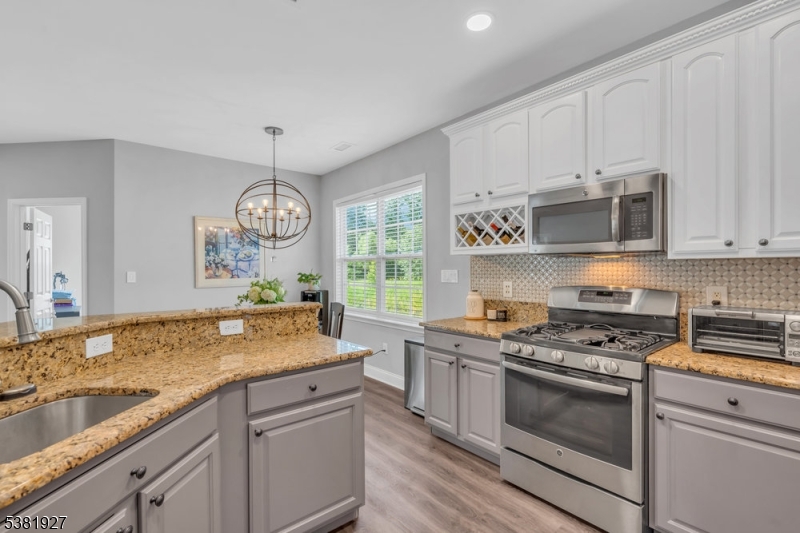 Wellington Manor - Residential