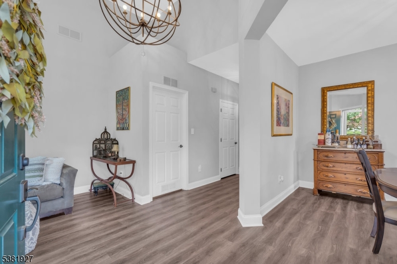 Wellington Manor - Residential