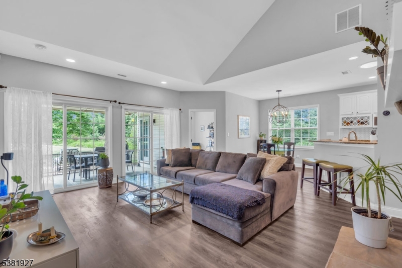 Wellington Manor - Residential