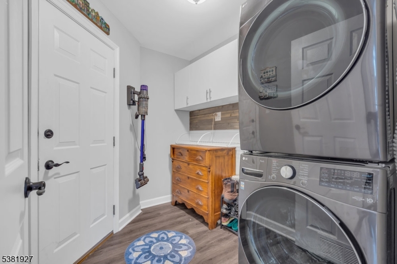 Wellington Manor - Residential