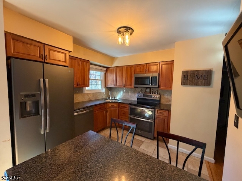 Barry Lakes - Residential