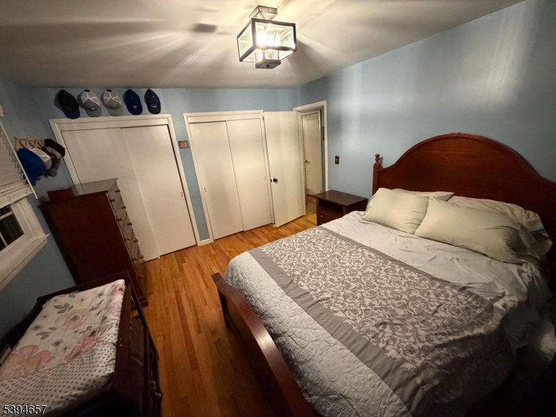 Barry Lakes - Residential