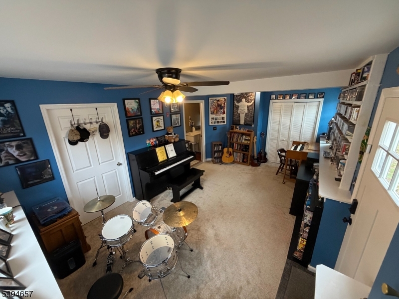 Barry Lakes - Residential