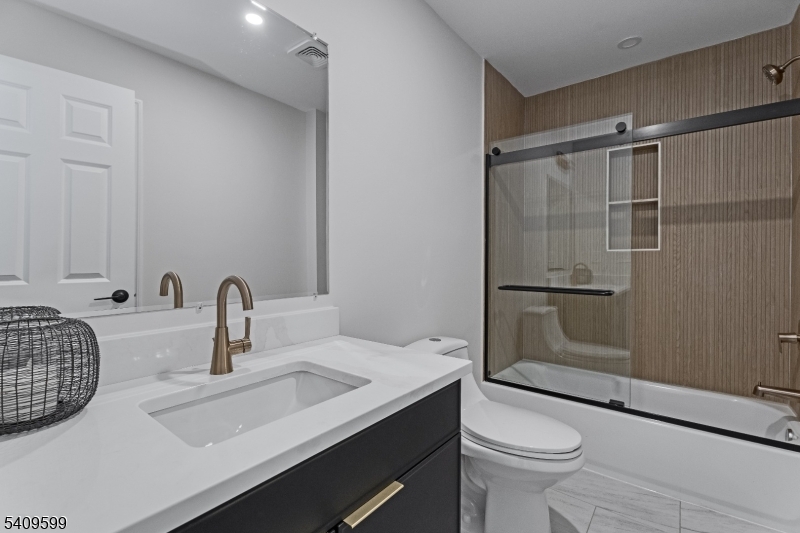 Crestmont Highlands - Residential