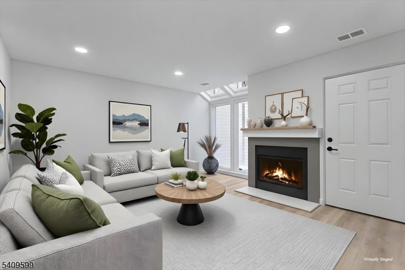 Crestmont Highlands - Residential