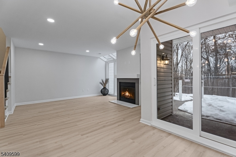 Crestmont Highlands - Residential