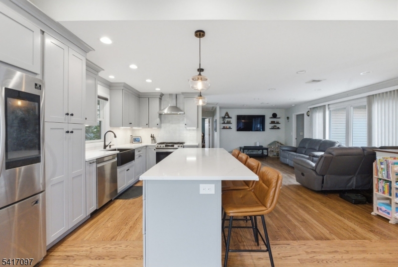 White Meadow Lake - Residential