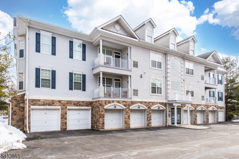 Four Seasons at Great Notch - Residential