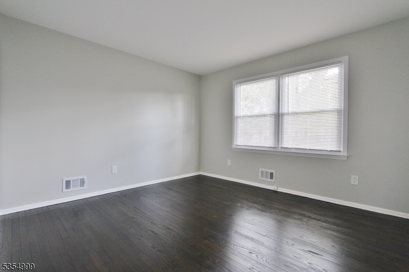 South Plainfield Boro, New Jersey 07080, United States, 2 Bedrooms Bedrooms, ,1 BathroomBathrooms,Residential,Active,165476